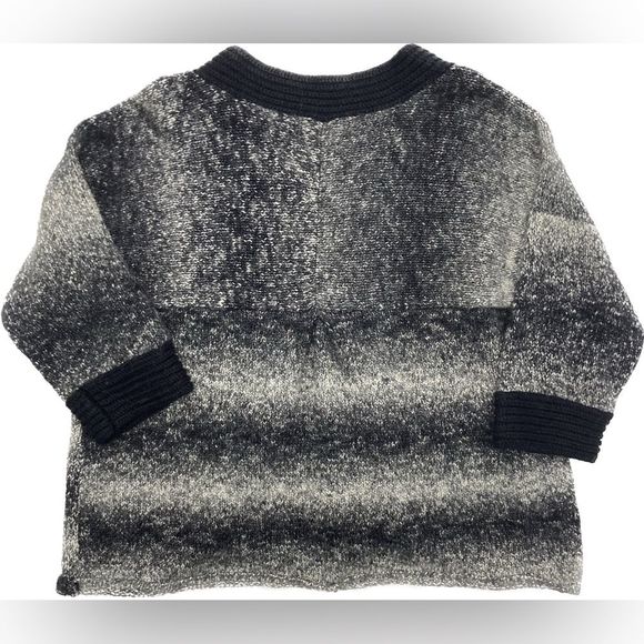 Dress Barn Woman One Button Sweater SZ 14/16 Fuzzy Black Gray Stripes Comfy - Picture 2 of 7